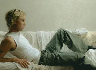 Discovering Love and Heartbreak: Isak Danielson’s New Album «Truly Yours, Isak» Isak Danielson - Photo by Hedvig Moberg