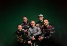 Dad Harmony Spreads Christmas Cheer with «Harmony for the Holidays» Dad Harmony - Photo by Tove Floss