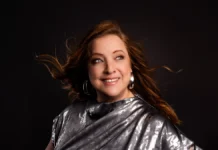 Shirley Clamp Releases Deeply Personal «Blinka Lilla Stjärna» Shirley Clamp - Photo by Lena Nilsson